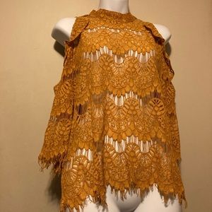 🏆 iNNY Lace 🏆 Cold Shoulder Top